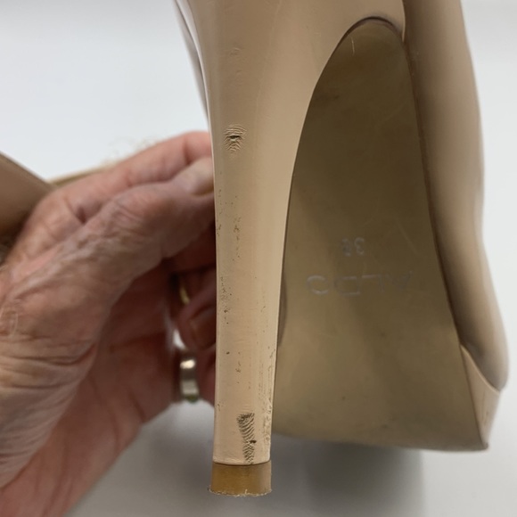 Nude high heel pumps. - Picture 5 of 5